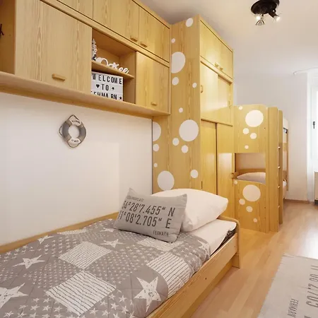 Stranddistel 2 Strandvergnuegen Burgtiefe auf Fehmarn